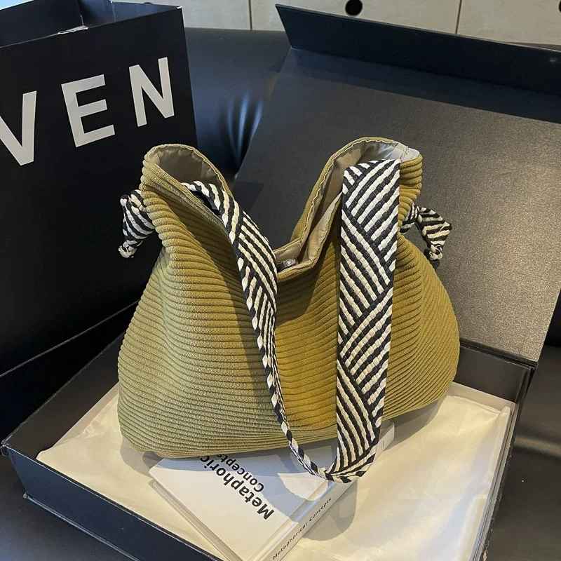 Large Capacity Pleated Shoulder Bag for Women