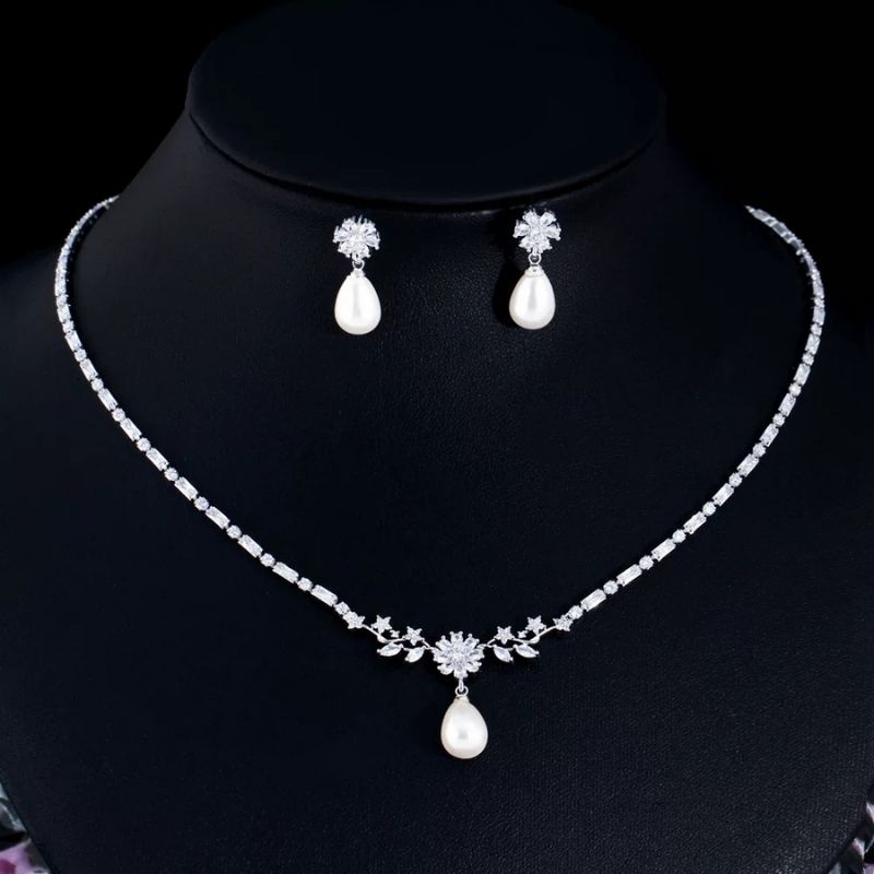 Pearl clavicle chain necklace and earrings set with Korean-style micro zircon design
